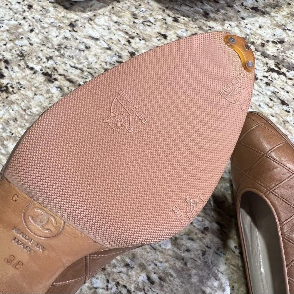 Chanel Quilted Tan Brown Leather Almond Toe Pumps 36 100% Authentic